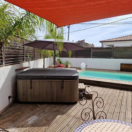 Maison Avec Et Piscine 2 *