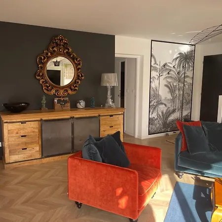 Maison Avec Et Piscine 2 *