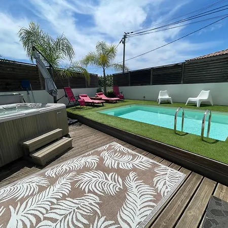 Maison Avec Et Piscine 2 펜션 *